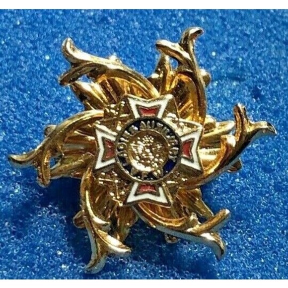 VFW , Ladies Auxiliary Small Brooch or Lapel Pin - Picture 2 of 3